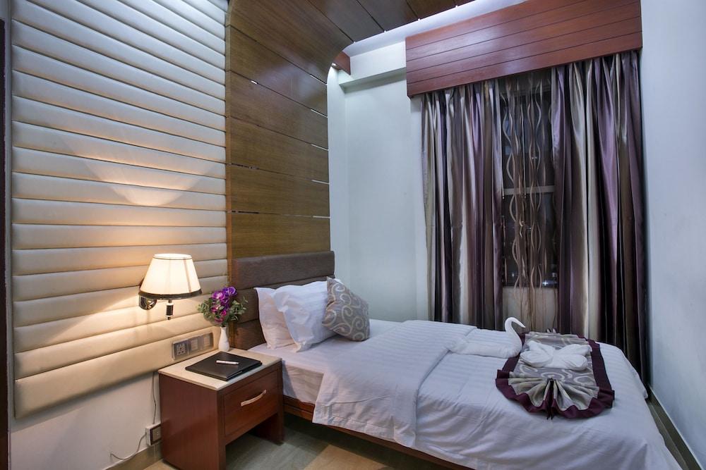 Fars Hotel & Resorts - Bar-Buffet-Pool-Spa Dhaka Luaran gambar