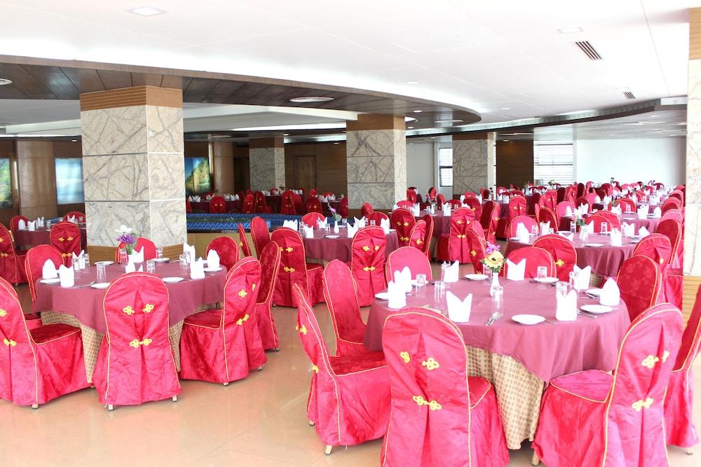 Fars Hotel & Resorts - Bar-Buffet-Pool-Spa Dhaka Luaran gambar