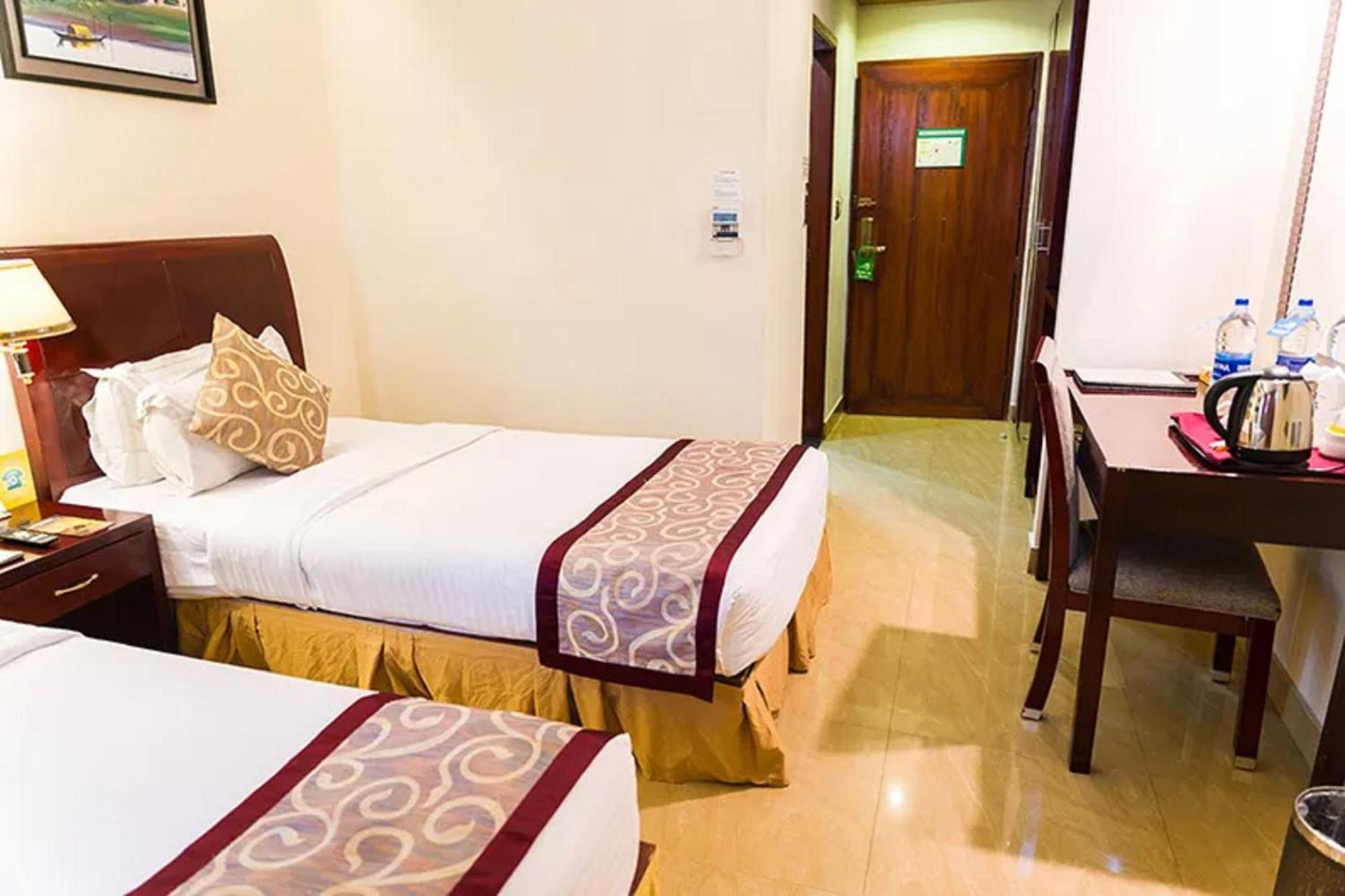Fars Hotel & Resorts - Bar-Buffet-Pool-Spa Dhaka Luaran gambar