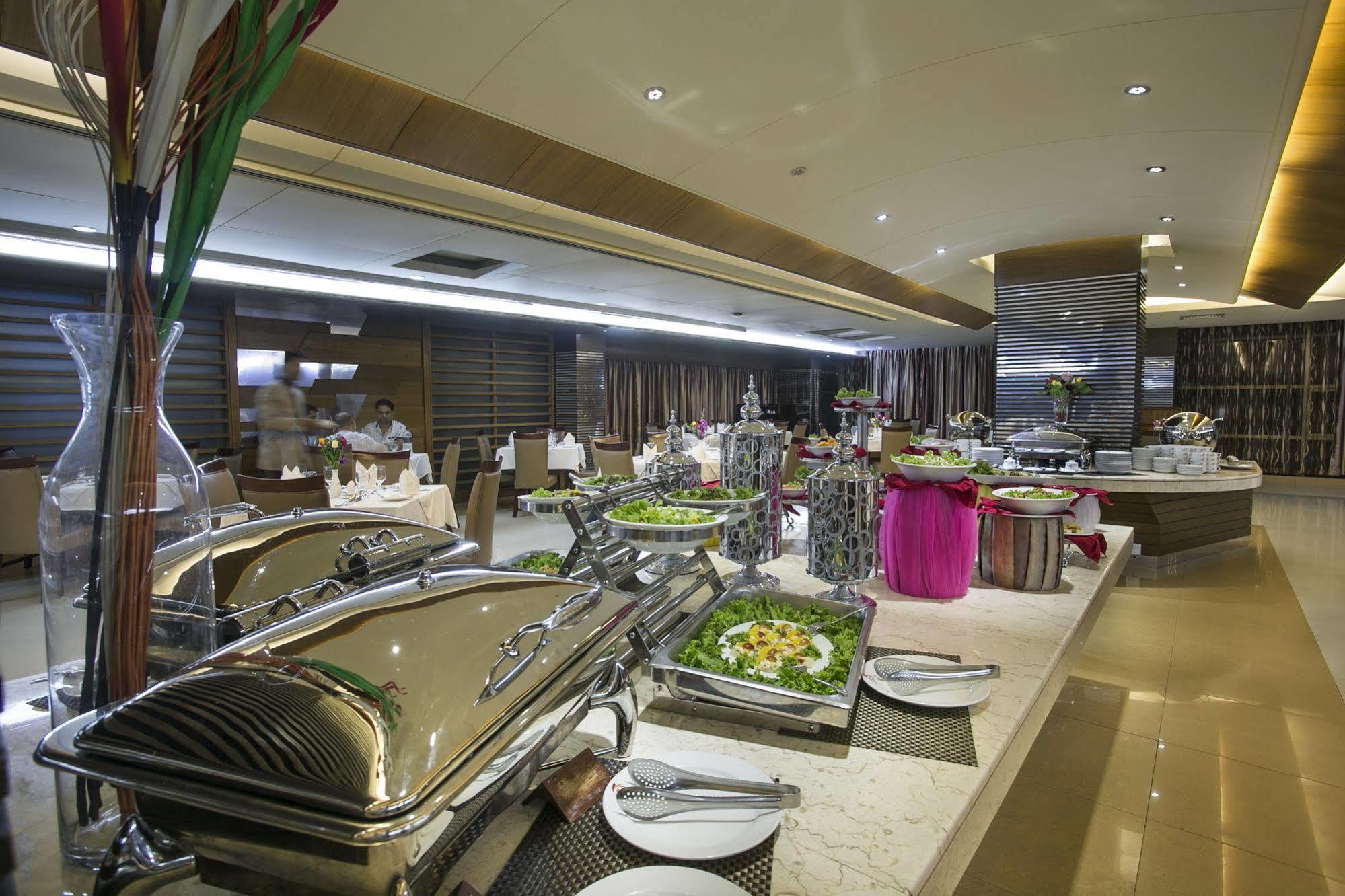 Fars Hotel & Resorts - Bar-Buffet-Pool-Spa Dhaka Luaran gambar